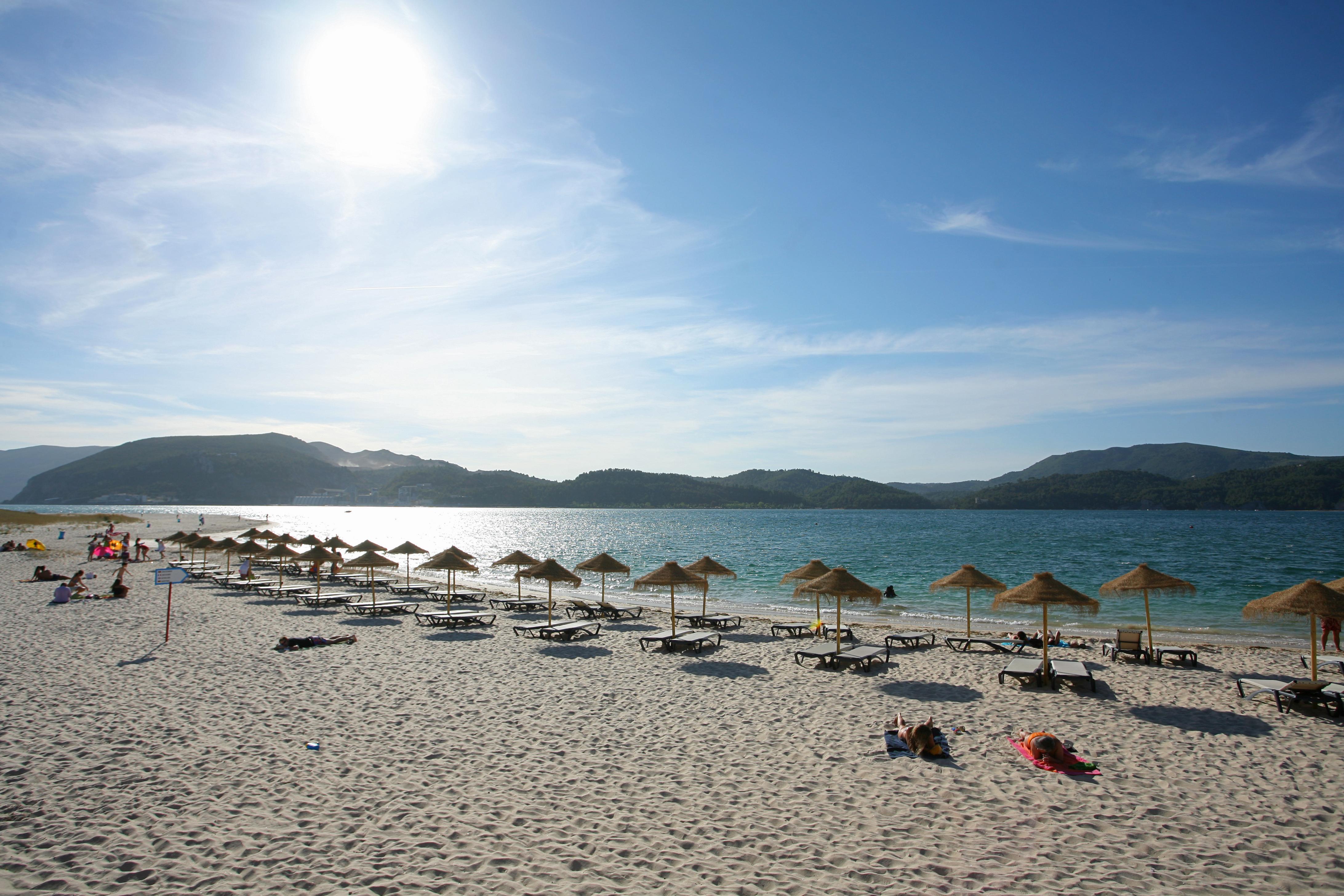 The Editory By The Sea Troia Comporta Hotel מראה חיצוני תמונה A beach in Ibiza