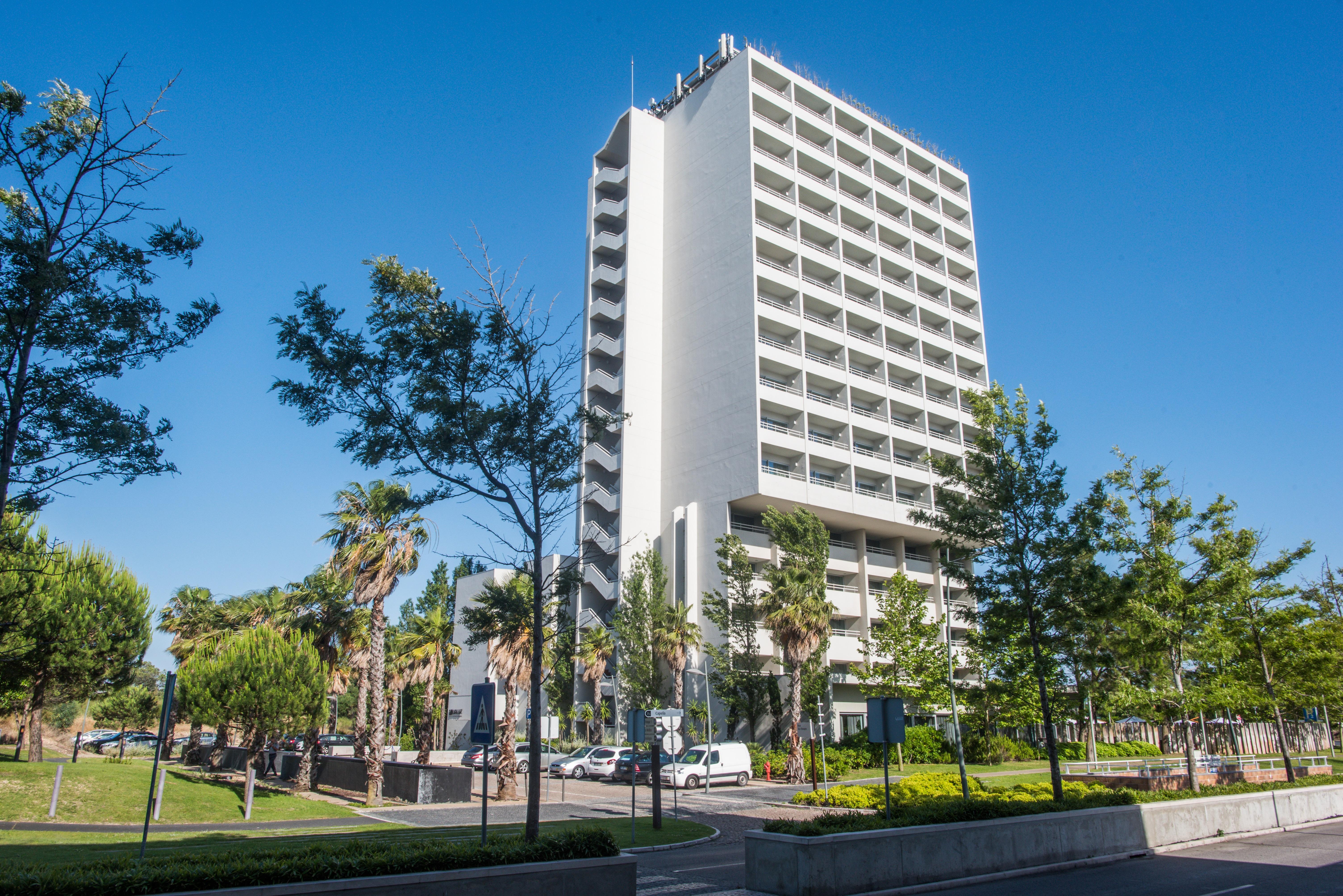 The Editory By The Sea Troia Comporta Hotel מראה חיצוני תמונה The 12-storey residential building