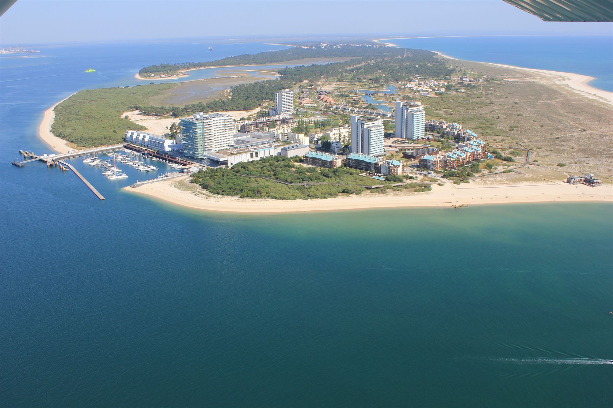 The Editory By The Sea Troia Comporta Hotel מראה חיצוני תמונה Aerial view of Pearl Bay